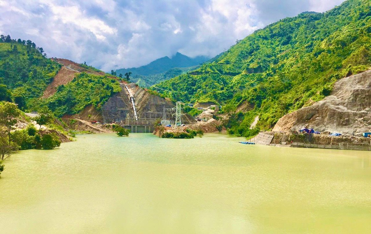 Hồ chứa nước của nhà máy Thuỷ điện Nậm Pạc. Hồ chứa nước của nhà máy Thuỷ điện Nậm Pạc.