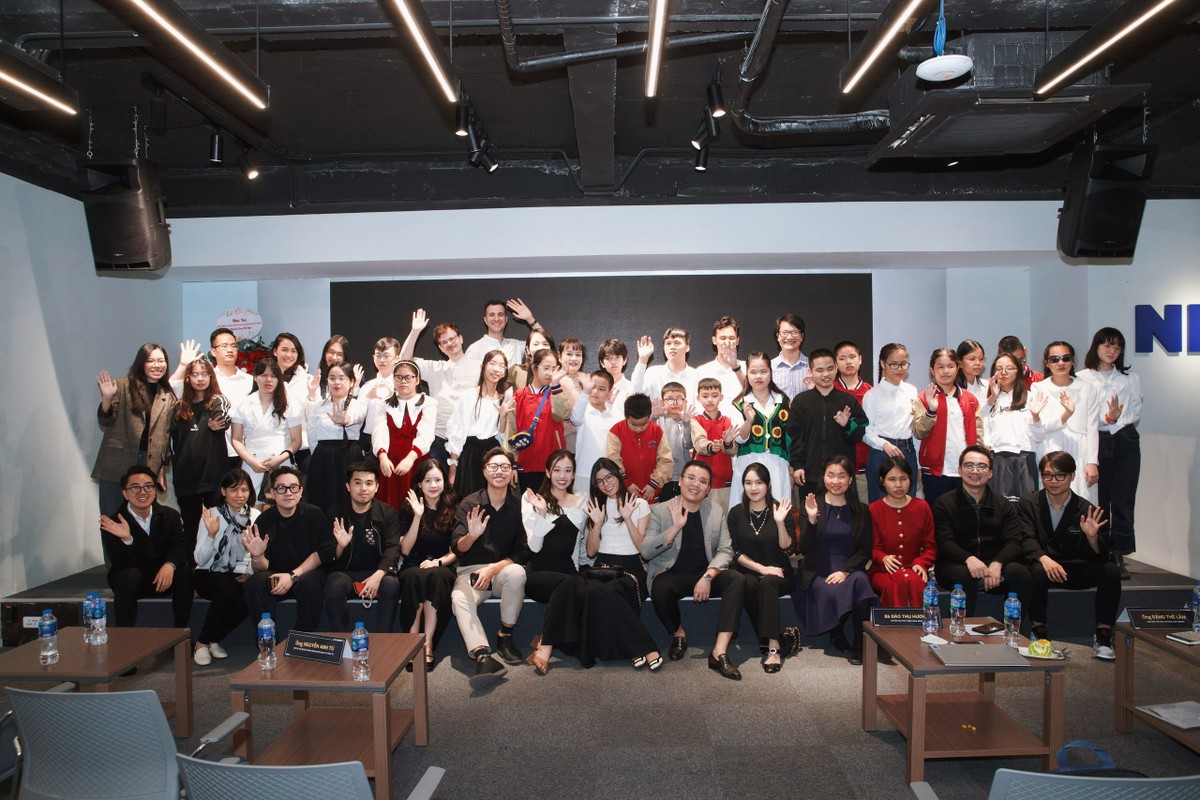 Cuộc thi là cơ hội để các bạn học sinh/ sinh viên khiếm thị được thể hiện năng lực tiếng anh cũng như lan tỏa thông điệp bình đẳng trong quyền tiếp cận giáo dục. Cuộc thi là cơ hội để các bạn học sinh/ sinh viên khiếm thị được thể hiện năng lực tiếng anh cũng như lan tỏa thông điệp bình đẳng trong quyền tiếp cận giáo dục.