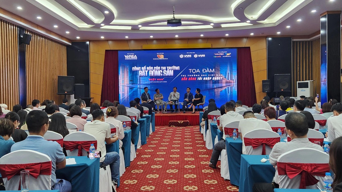 Toàn cảnh hội nghị