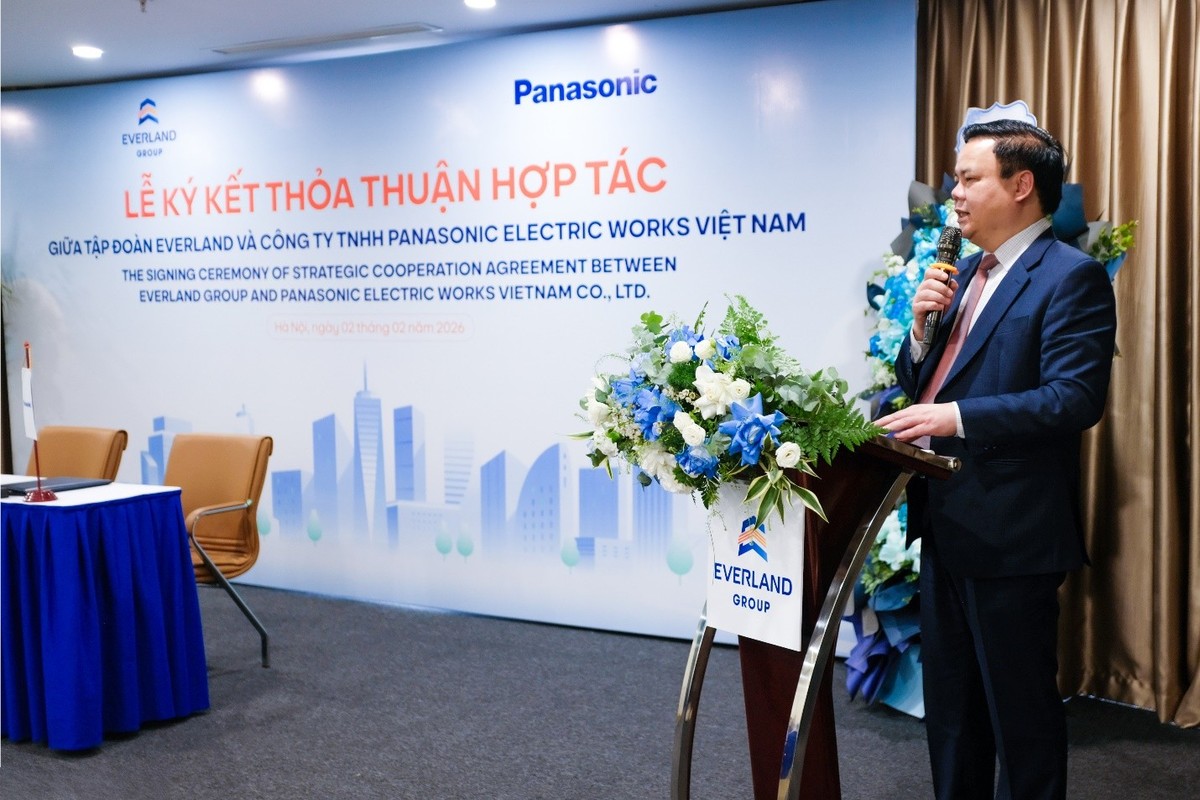 Ông Lê Đình Vinh – Chủ tịch HĐQT Tập đoàn Everland chia sẻ định hướng, chiến lược của Everland khi ký kết với các đối tác uy tín với mục tiêu nâng cao chất lượng các dự án bất động sản Tập đoàn đầu tư và phát triển. Ảnh: Everland Group Ông Lê Đình Vinh – Chủ tịch HĐQT Tập đoàn Everland chia sẻ định hướng, chiến lược của Everland khi ký kết với các đối tác uy tín với mục tiêu nâng cao chất lượng các dự án bất động sản Tập đoàn đầu tư và phát triển. Ảnh: Everland Group