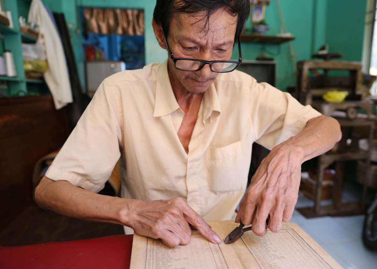 Người “hồi sinh” sách cũ cuối cùng tại Sài Gòn ảnh 11