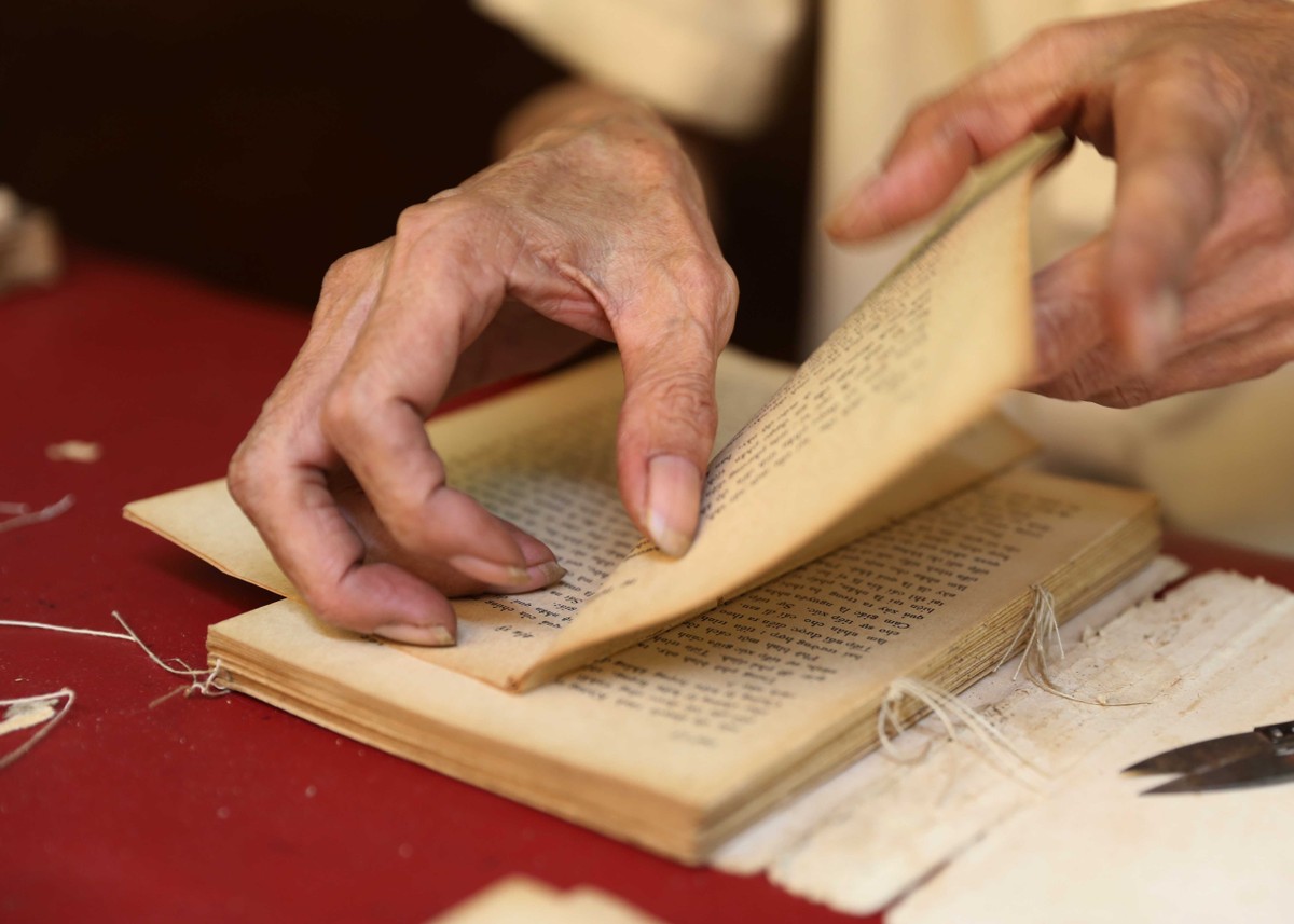 Người “hồi sinh” sách cũ cuối cùng tại Sài Gòn ảnh 4