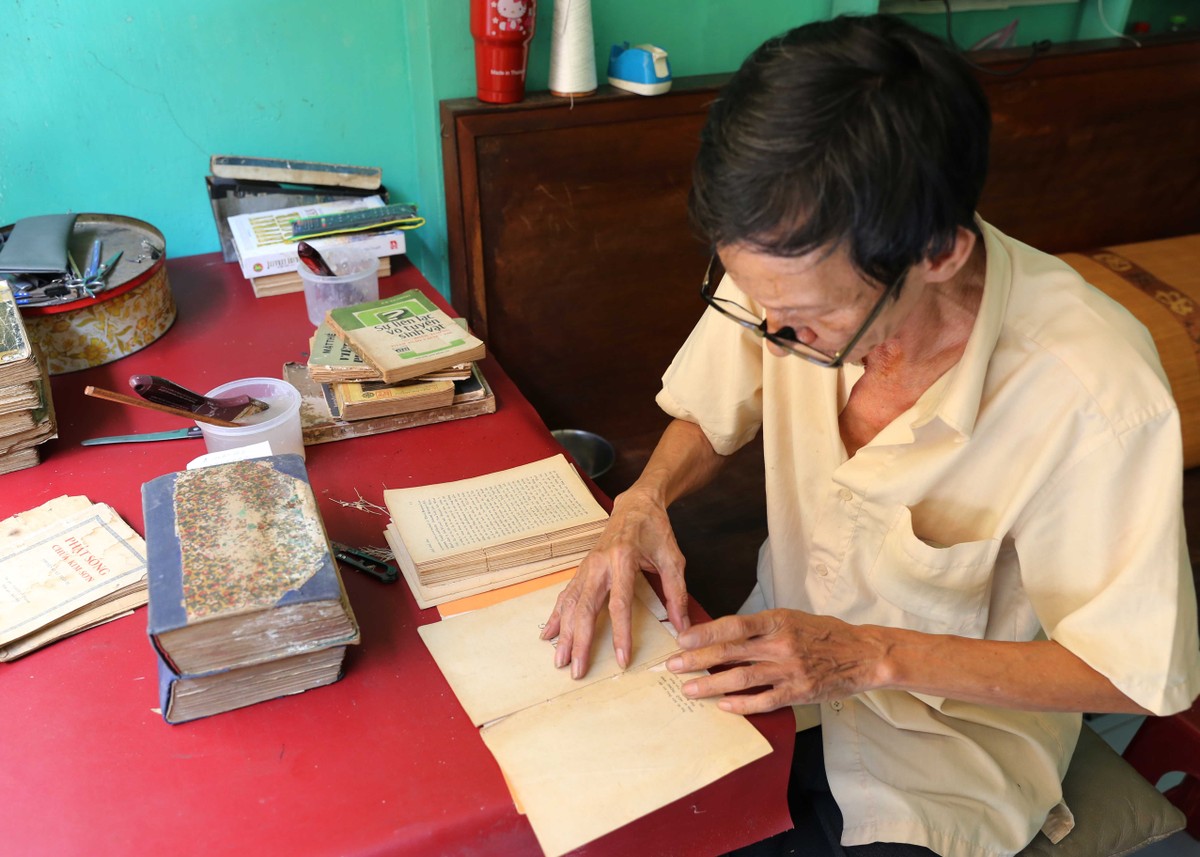 Người “hồi sinh” sách cũ cuối cùng tại Sài Gòn ảnh 5