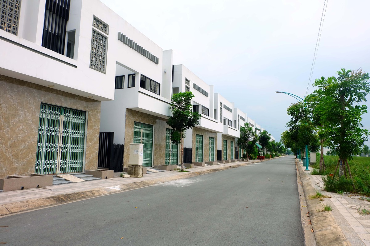 Những dự án vắng bóng người tại Long An ảnh 3