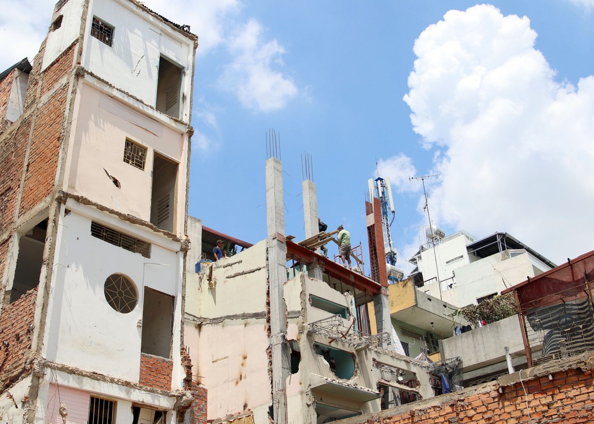 Được biết, quận Tân Bình là địa phương có nhiều hộ dân bị ảnh hưởng bởi tuyến Metro số 2 nhất, nhưng đây cũng là đơn vị tiên phong trong công tác bàn giao và giải phóng mặt bằng.