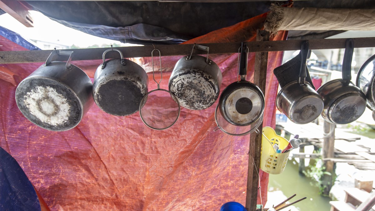 Vật dụng trong gia đình gồm những đồ dùng sơ sài