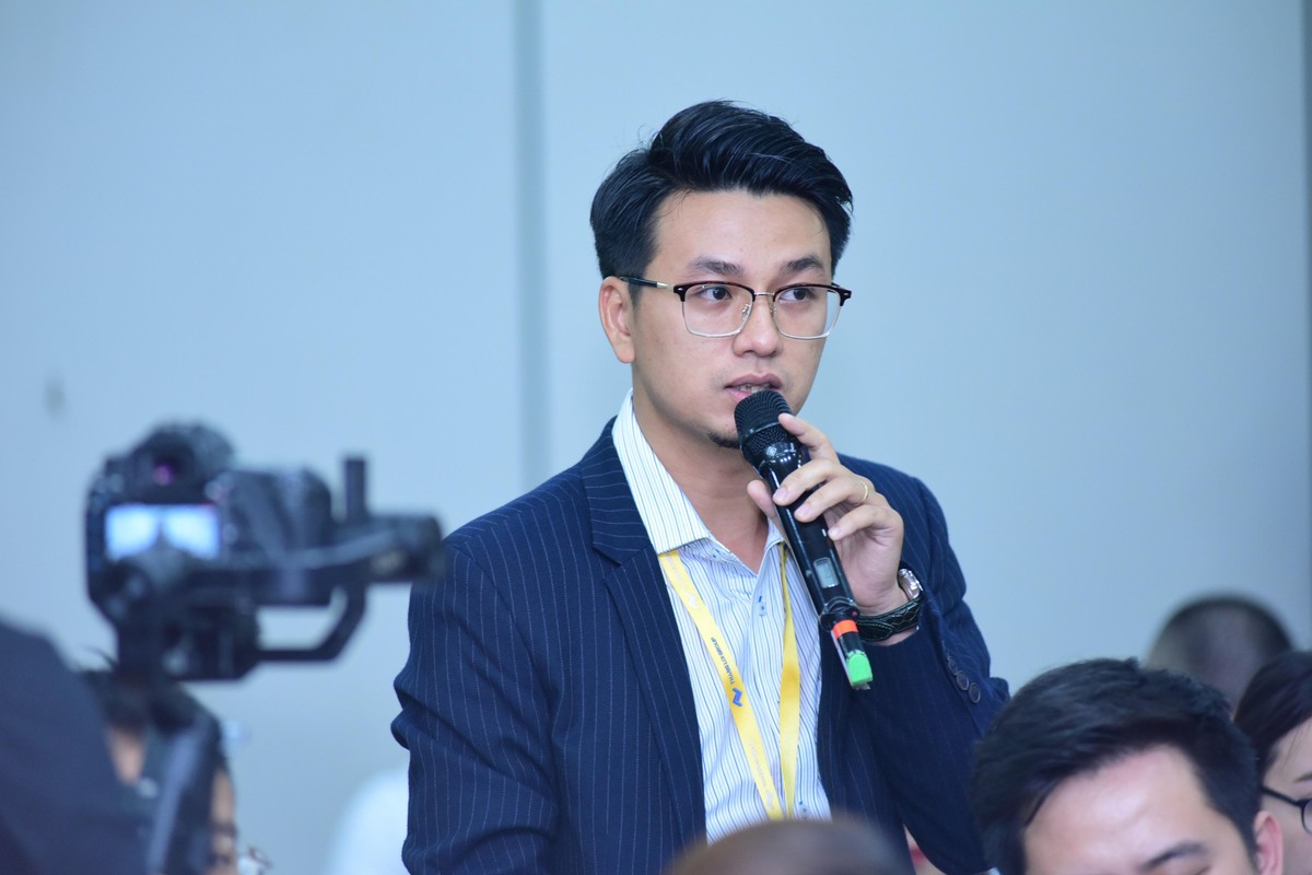 Các cổ đông đưa ra những thắc mắc xoay quanh định hướng của Tập đoàn trong thời gian tới