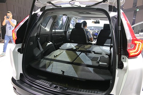 Honda CR-V 7 chỗ giá cao nhất 1,1 tỷ tại Việt Nam ảnh 2