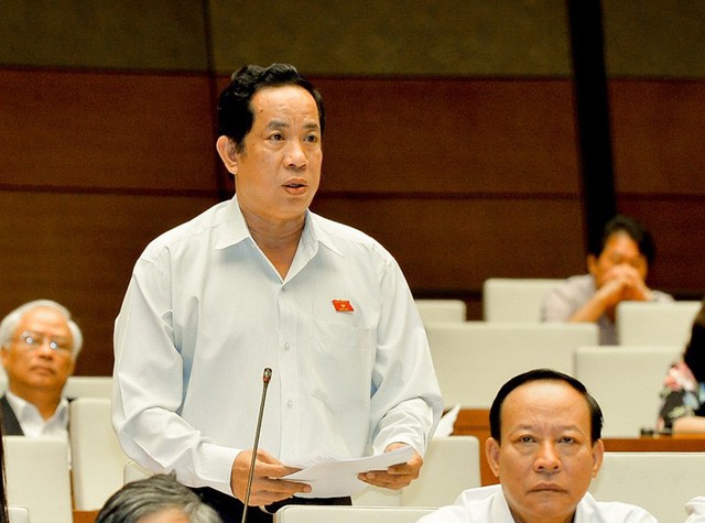 TP.HCM - Đầu tàu kinh tế đang ì ạch chạy bằng... máy hơi nước! ảnh 1