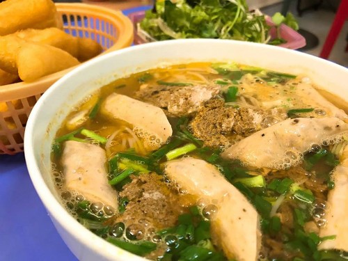 Quán bún ốc hơn 30 năm gần khu phố cổ Hà Nội ảnh 1