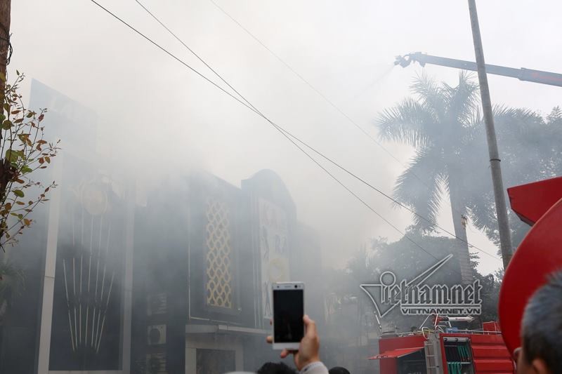 Cháy lớn quán karaoke ở Linh Đàm ảnh 3