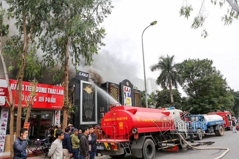 Cháy lớn quán karaoke ở Linh Đàm ảnh 4