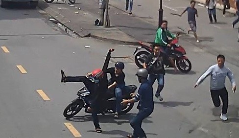 Băng trộm công nghệ cao chuyên đá nóng xe SH ở Sài Gòn ảnh 2