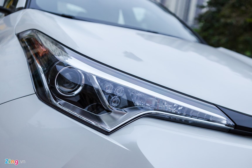 Toyota C-HR đầu tiên về Việt Nam ảnh 3