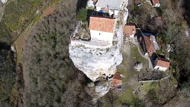 'Cột đá của Sự sống' ảnh 3