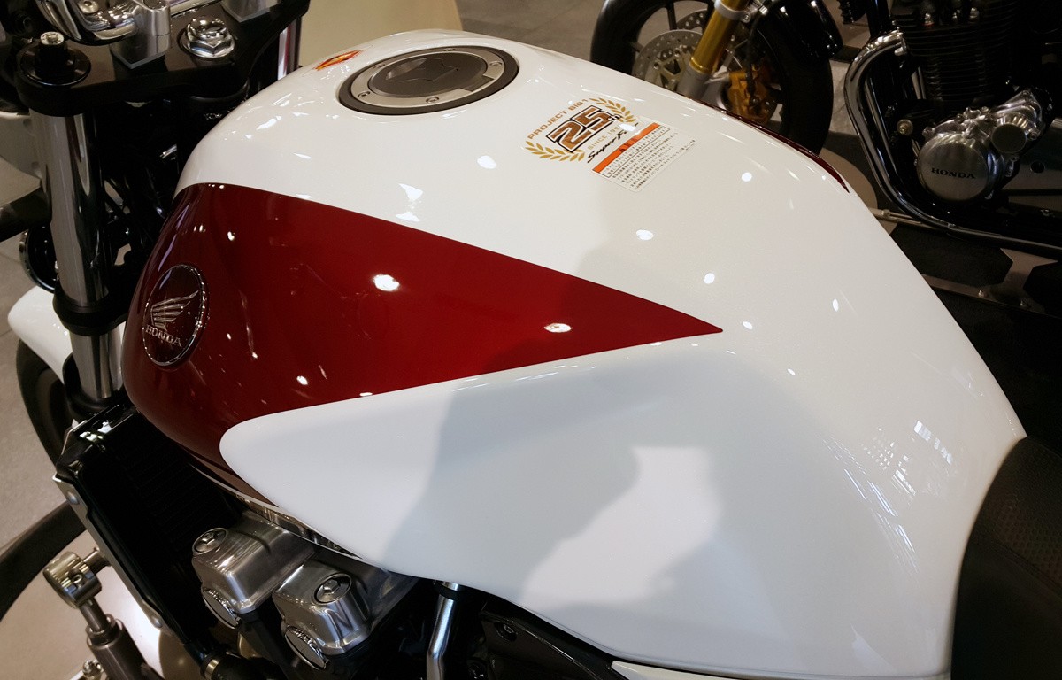 Huyền thoại Honda CB1300 2018 giá 12.000 USD ảnh 6