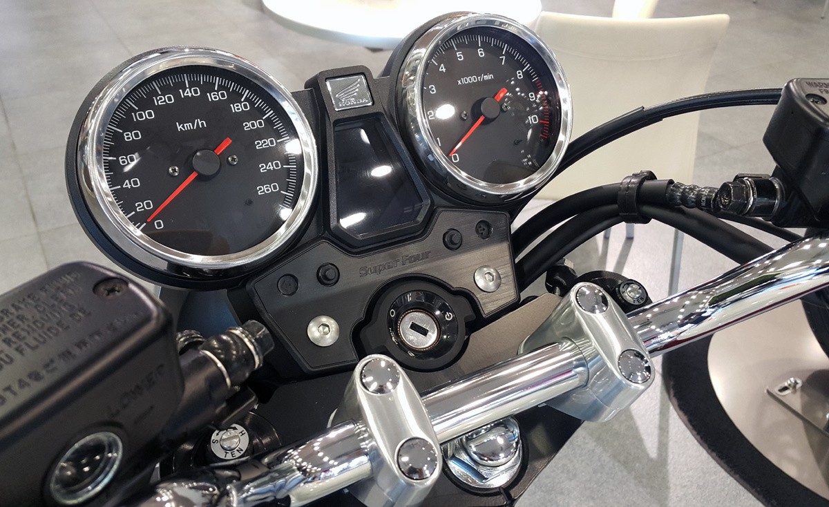 Huyền thoại Honda CB1300 2018 giá 12.000 USD ảnh 8