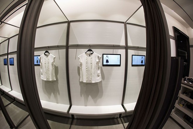 H&M 'lận đận' mùa lễ hội ảnh 2