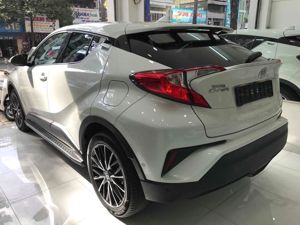 Toyota C-HR - crossover cỡ nhỏ giá gần 1,8 tỷ tại Việt Nam ảnh 3