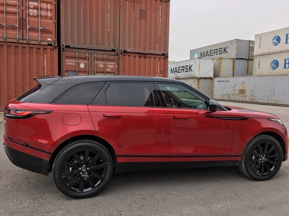 Range Rover Velar màu độc về Việt Nam đón Tết ảnh 1