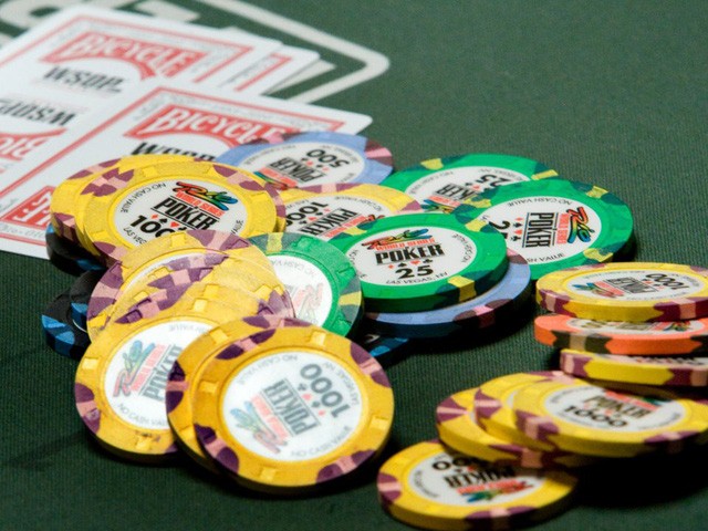 Trúng độc đắc, các tỷ phú mới nổi làm gì sau khi lĩnh tiền? ảnh 4