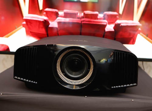 Máy chiếu laser 4K giá hơn 500 triệu đồng của Sony ảnh 2