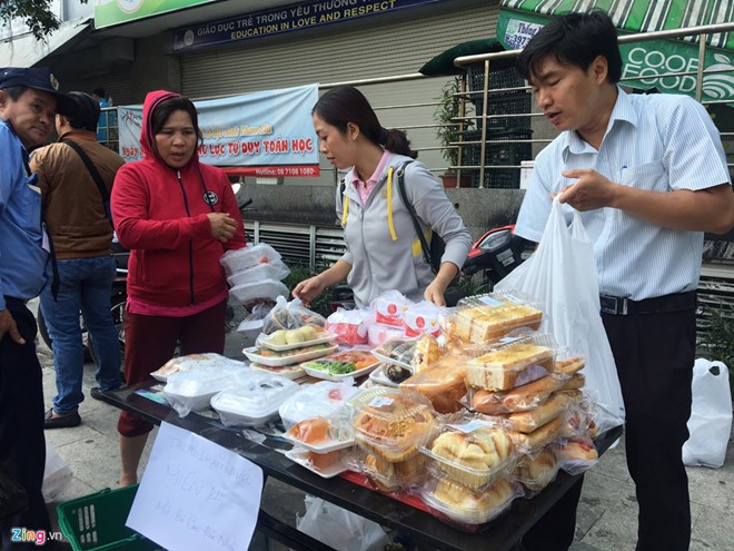 Hơn 1,6 tỷ đồng hỗ trợ nạn nhân trong vụ cháy chung cư Carina Plaza ảnh 1