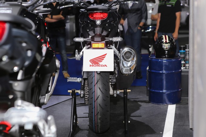 Honda CB300R 2018 giá từ 4.800 USD tại Thái Lan ảnh 6