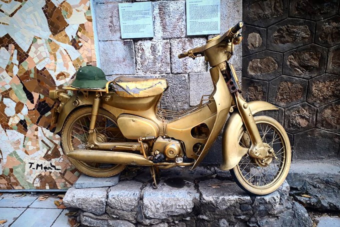 Những phố bích hoạ hút khách giữa lòng thủ đô ảnh 2