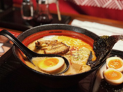 'Tiệm mì cô đơn' do thành viên Big Bang mở tại Hà Nội ảnh 1