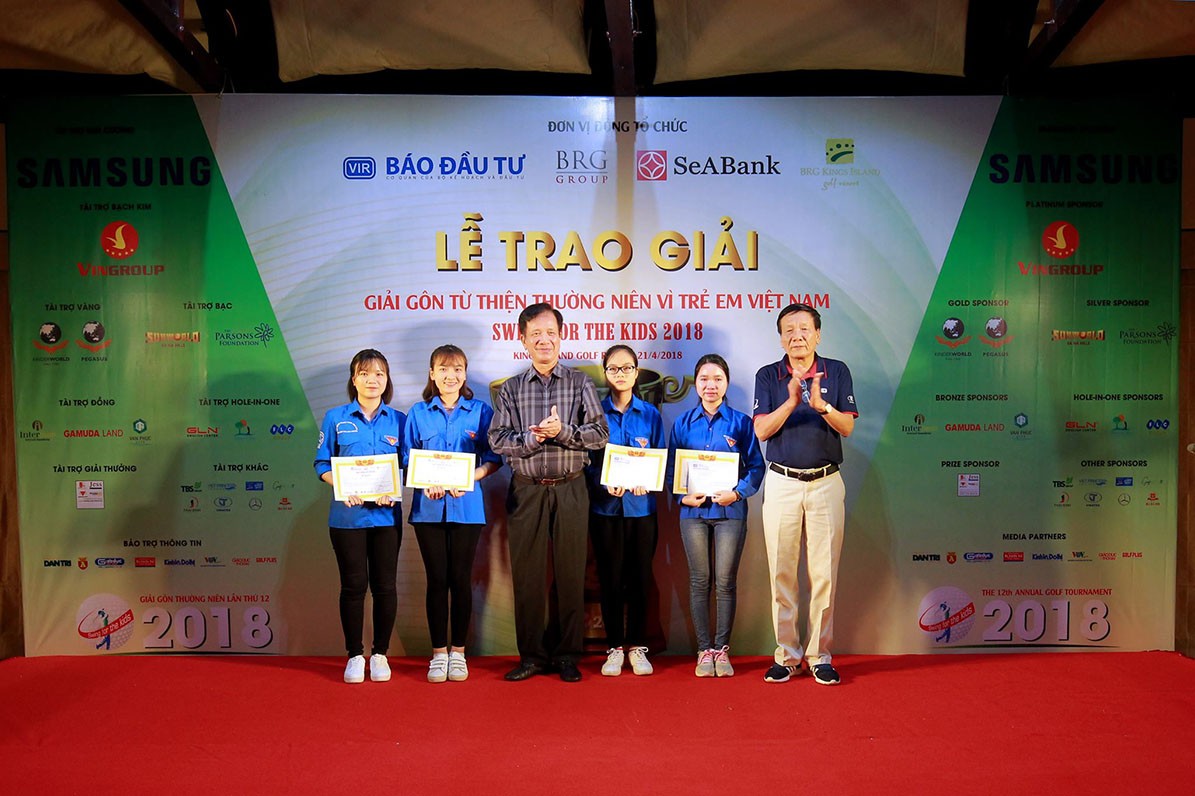 Những khoảnh khắc ấn tượng tại giải Golf Swing for the Kids 2018 ảnh 57