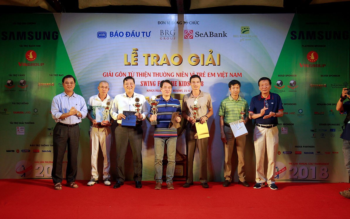 Những khoảnh khắc ấn tượng tại giải Golf Swing for the Kids 2018 ảnh 73