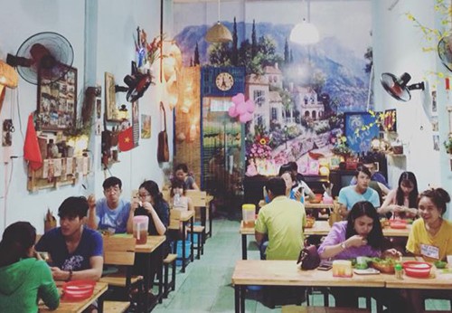 Quán bánh xèo Quảng Ngãi bán 1.000 chiếc mỗi ngày ở Sài Gòn ảnh 1