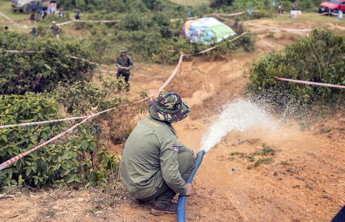 Bán tải Việt tranh tài off-road mừng sinh nhật ở Hà Nội ảnh 6