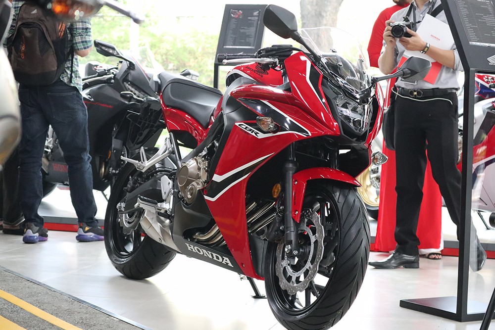 Honda Việt Nam bán 9 mẫu xe phân khối lớn, giá từ 172 triệu đồng ảnh 1