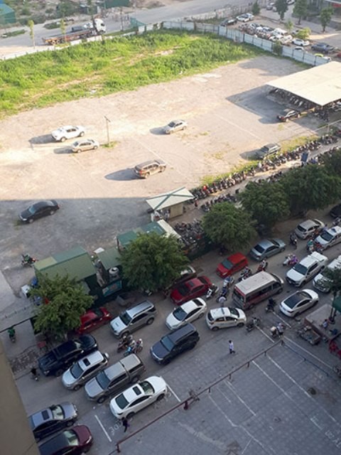 Cả nghìn dân chung cư ở Hà Nội náo loạn vì không có chỗ gửi ôtô ảnh 2