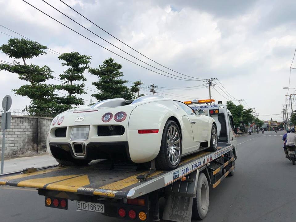 Siêu xe Bugatti Veyron độc nhất Việt Nam có chủ mới ảnh 2