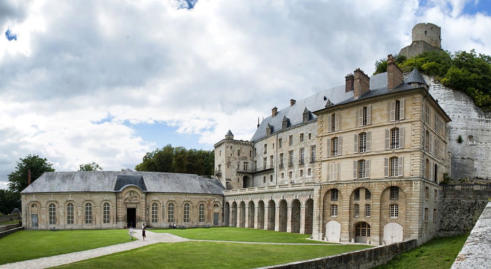 Du thuyền dọc sông Seine khám phá nước Pháp thơ mộng ảnh 4