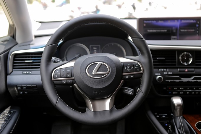 Lexus RX350L 7 chỗ đầu tiên về Việt Nam giá 5 tỷ ảnh 6