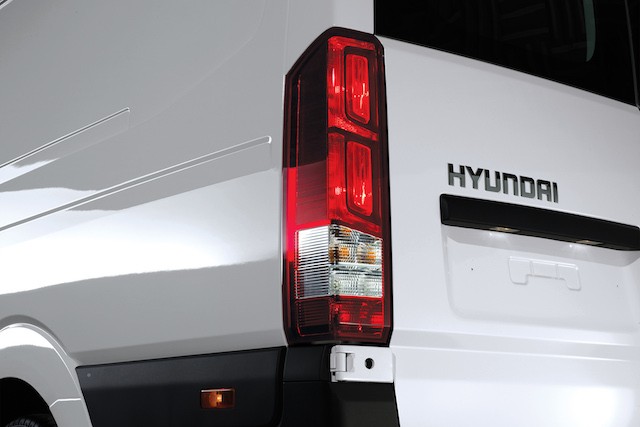 Hyundai Solati chào thị trường với giá 1,08 tỷ đồng ảnh 2