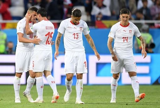 Serbia 1-2 Thụy Sĩ: Đòn đau phút 90 ảnh 2
