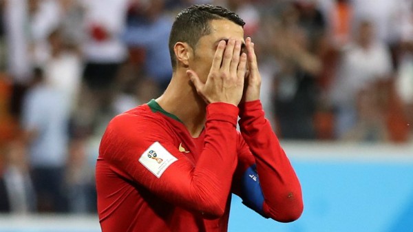 Bồ Đào Nha đi tiếp dù Ronaldo sút hỏng phạt đền ảnh 2