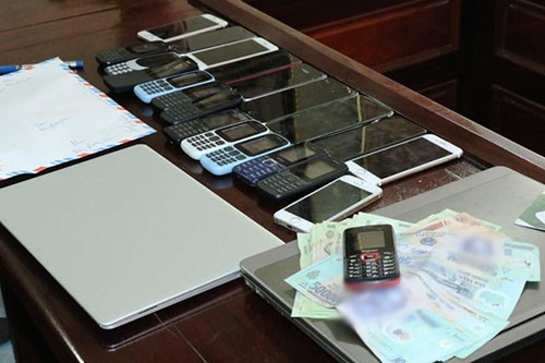 Con bạc mở đường dây cá độ World Cup núp bóng tiệm cầm đồ ảnh 1