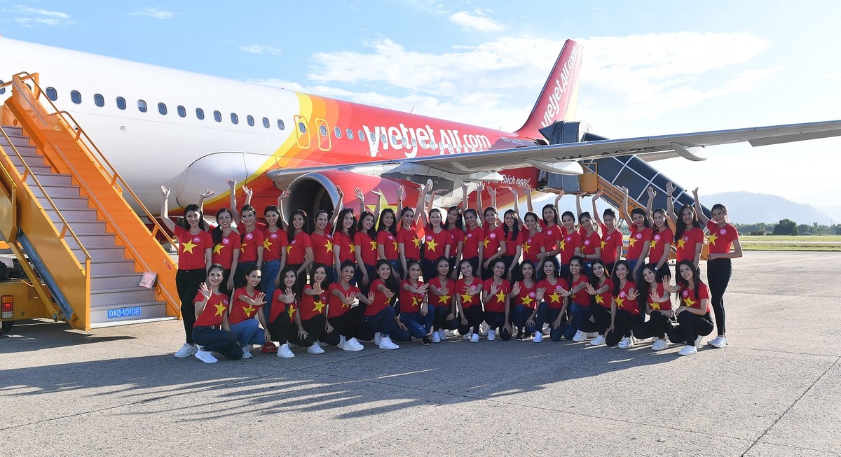 Bay Vietjet, Top 43 Hoa hậu Việt Nam rực rỡ thu hút hàng triệu hành khách ảnh 2