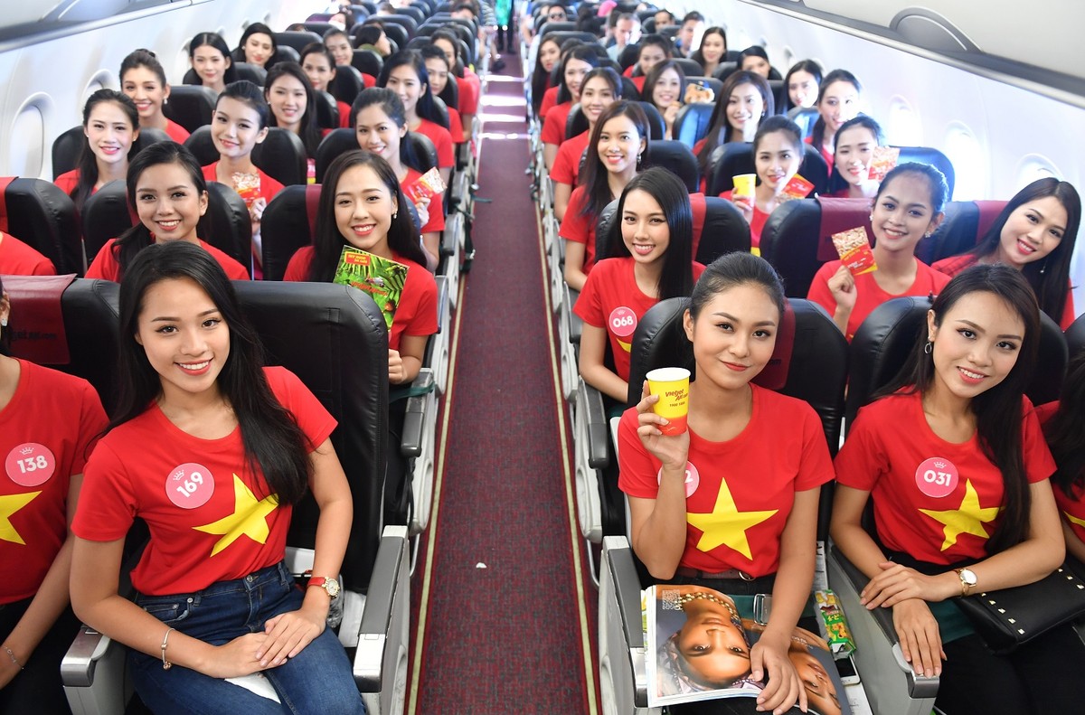 Bay Vietjet, Top 43 Hoa hậu Việt Nam rực rỡ thu hút hàng triệu hành khách ảnh 3