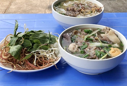 Các quán bún không rẻ nhưng được lòng người Hà Nội ảnh 2