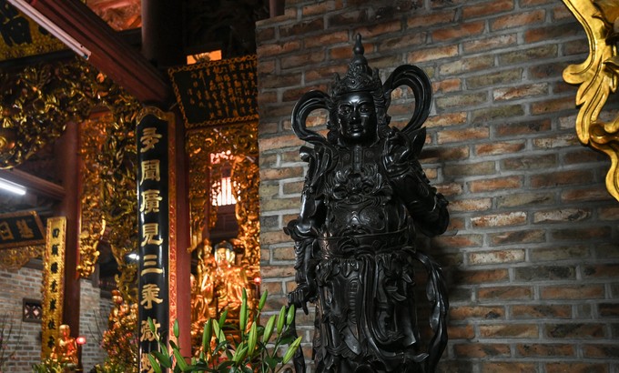 Bức tượng Phật ngồi lưng vua độc nhất Việt Nam ở Hà Nội ảnh 5