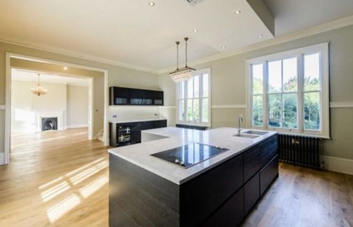 Biệt thự London 5 triệu bảng, ai cũng có thể mua với giá 13,5 bảng ảnh 1