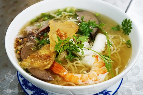 Tô phở khổng lồ và 4 món ngon phải thử khi đến Sa Đéc ảnh 4