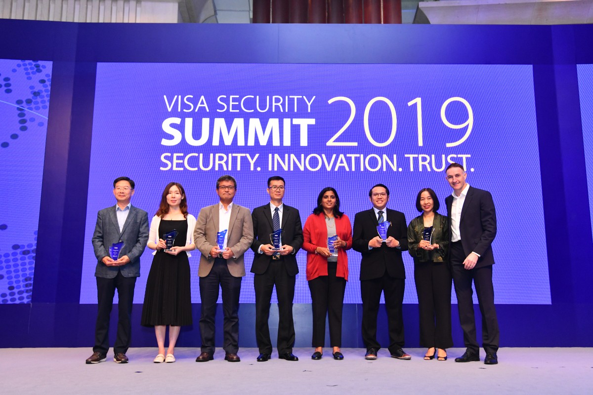 Vietcombank nhận giải thưởng “Champion Security Award” của tổ chức thẻ quốc tế Visa ảnh 1